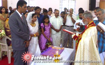 Sojan Deepa Wedding Photo Album